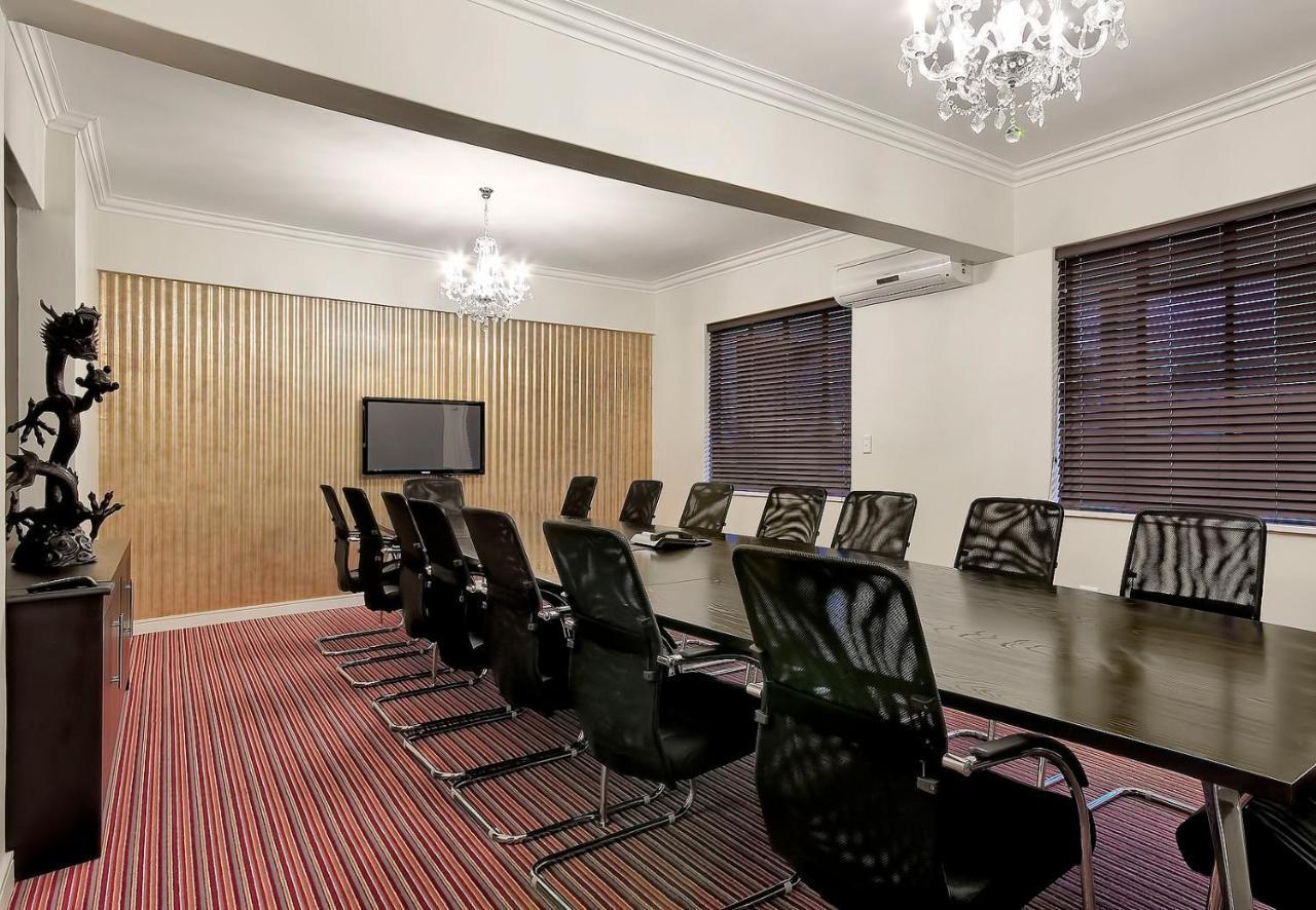 Ascot Hotel Йоханнесбург Экстерьер фото